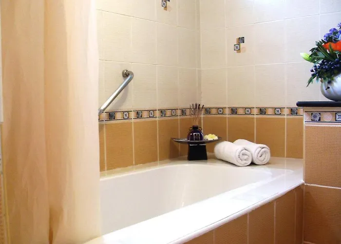 Vabua Asotel Lodge *